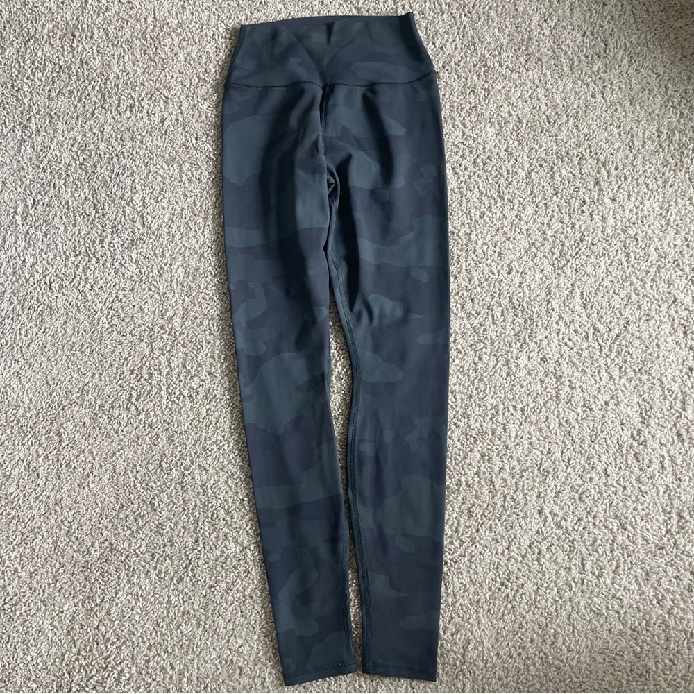Alo Yoga High Waist Camo Vapor Legging